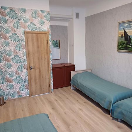 קלייפדה Green Oaks Private Rooms With Private Shower מראה חיצוני תמונה