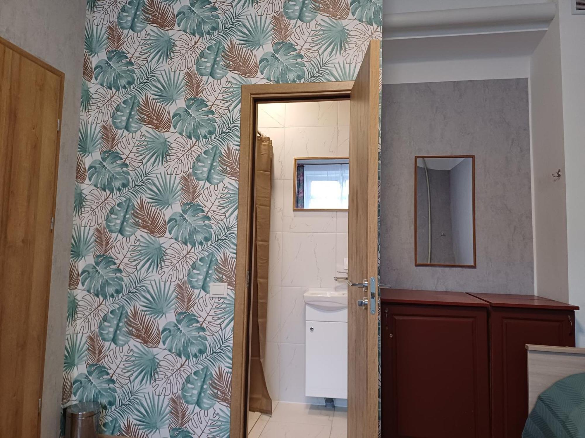 קלייפדה Green Oaks Private Rooms With Private Shower מראה חיצוני תמונה